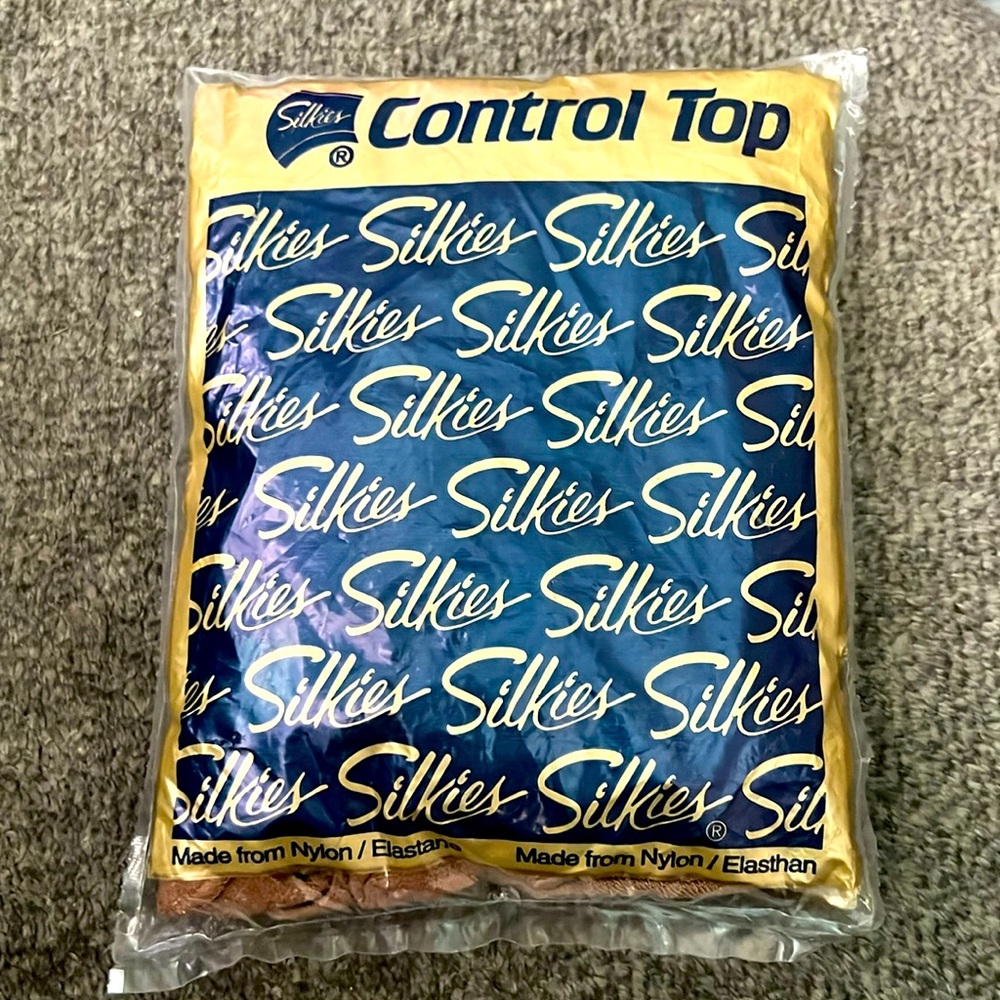 Silkies Control Top Nude Large 070301 made in the USA New